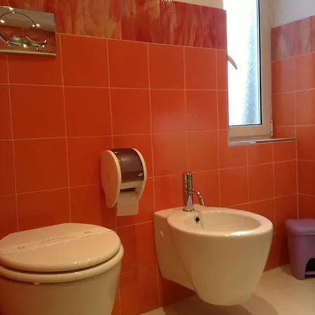 Pascucci Al Porticciolo 3* 피우미치노